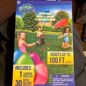 BOGO SALE AQUA. SPLASH.WATER BALLOON  LAUNCHER